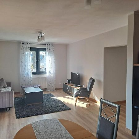 Apartament Sarna يلينيا غورا المظهر الخارجي الصورة