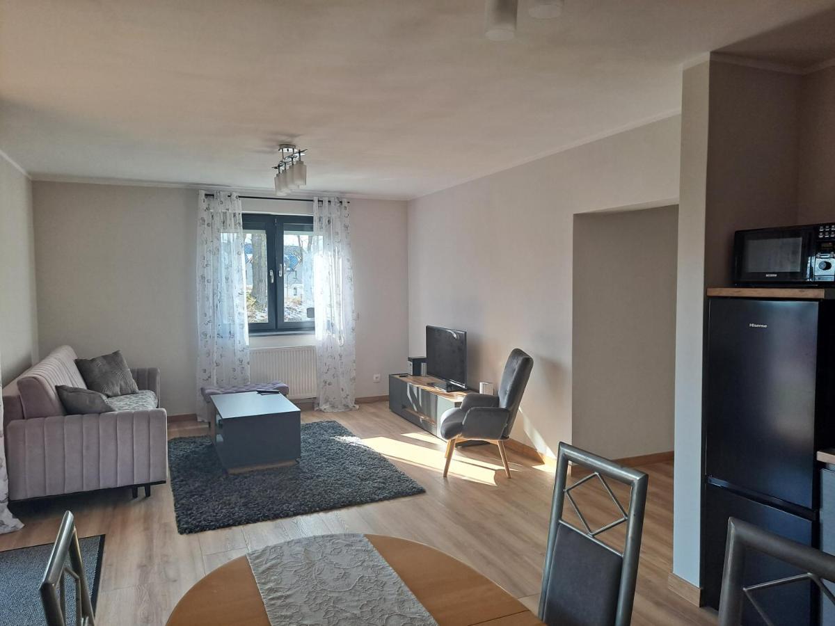 Apartament Sarna يلينيا غورا المظهر الخارجي الصورة